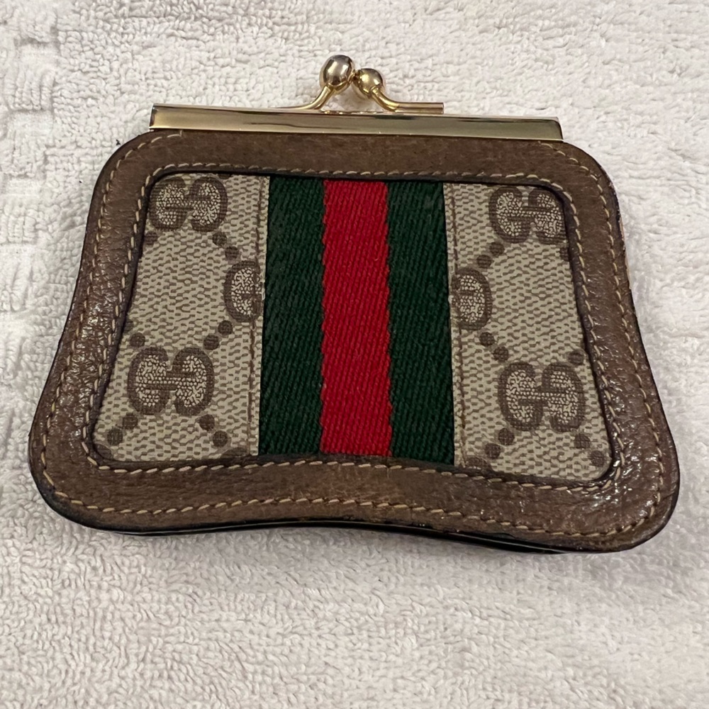 Gucci vintage coin purse.
